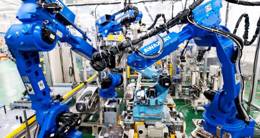New Yaskawa welding robot with extra-long range